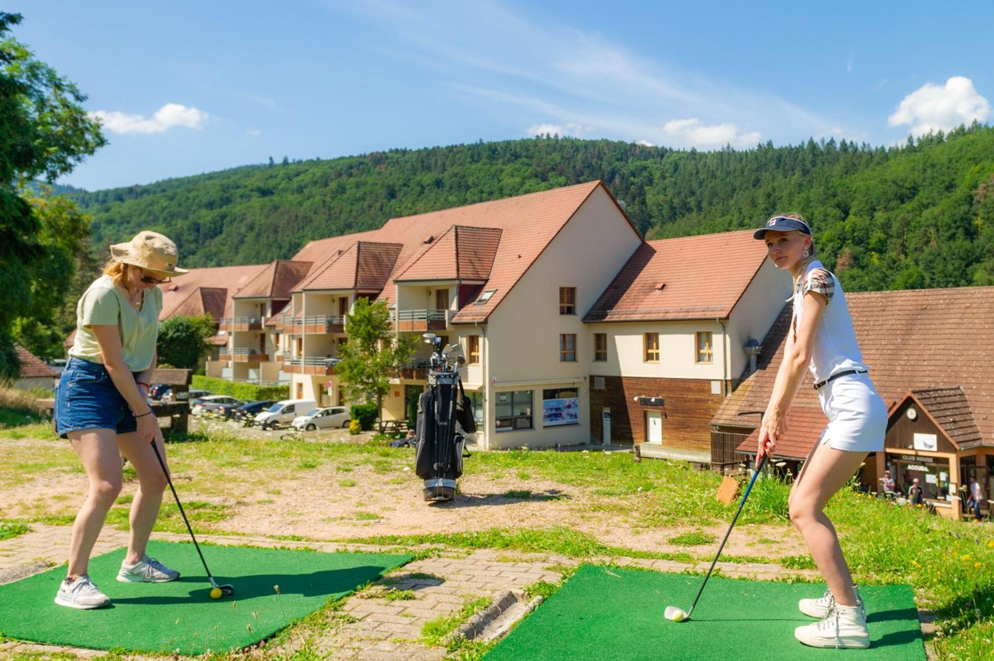 Aparthotel Goélia Le Domaine du Golf Ammerschwihr Esterno foto